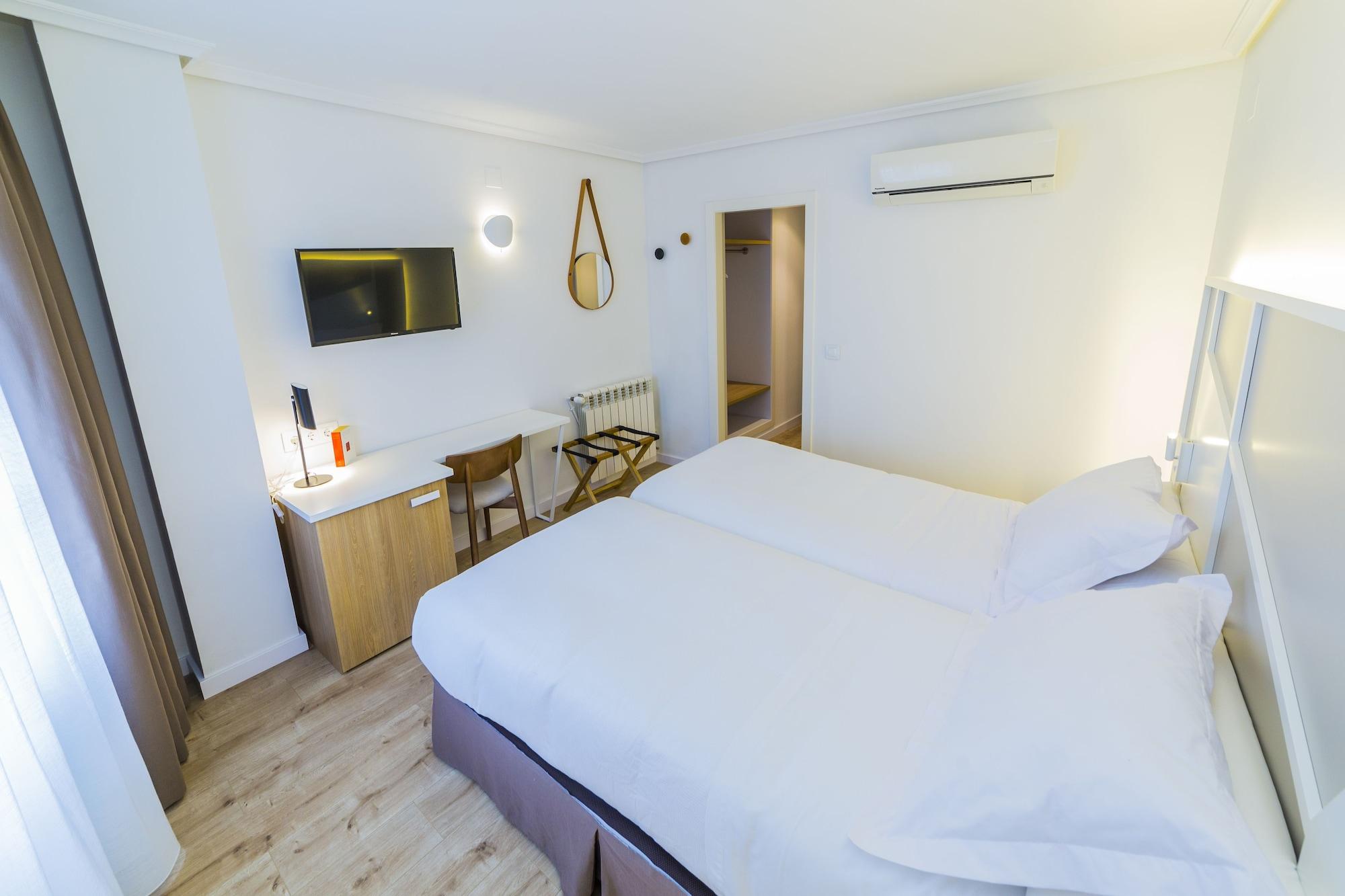 Hospedium Hotel Canitas Maite Gastronomico 카사스 이바녜스 외부 사진