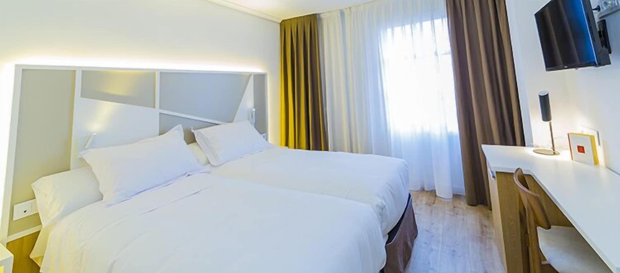 Hospedium Hotel Canitas Maite Gastronomico 카사스 이바녜스 외부 사진