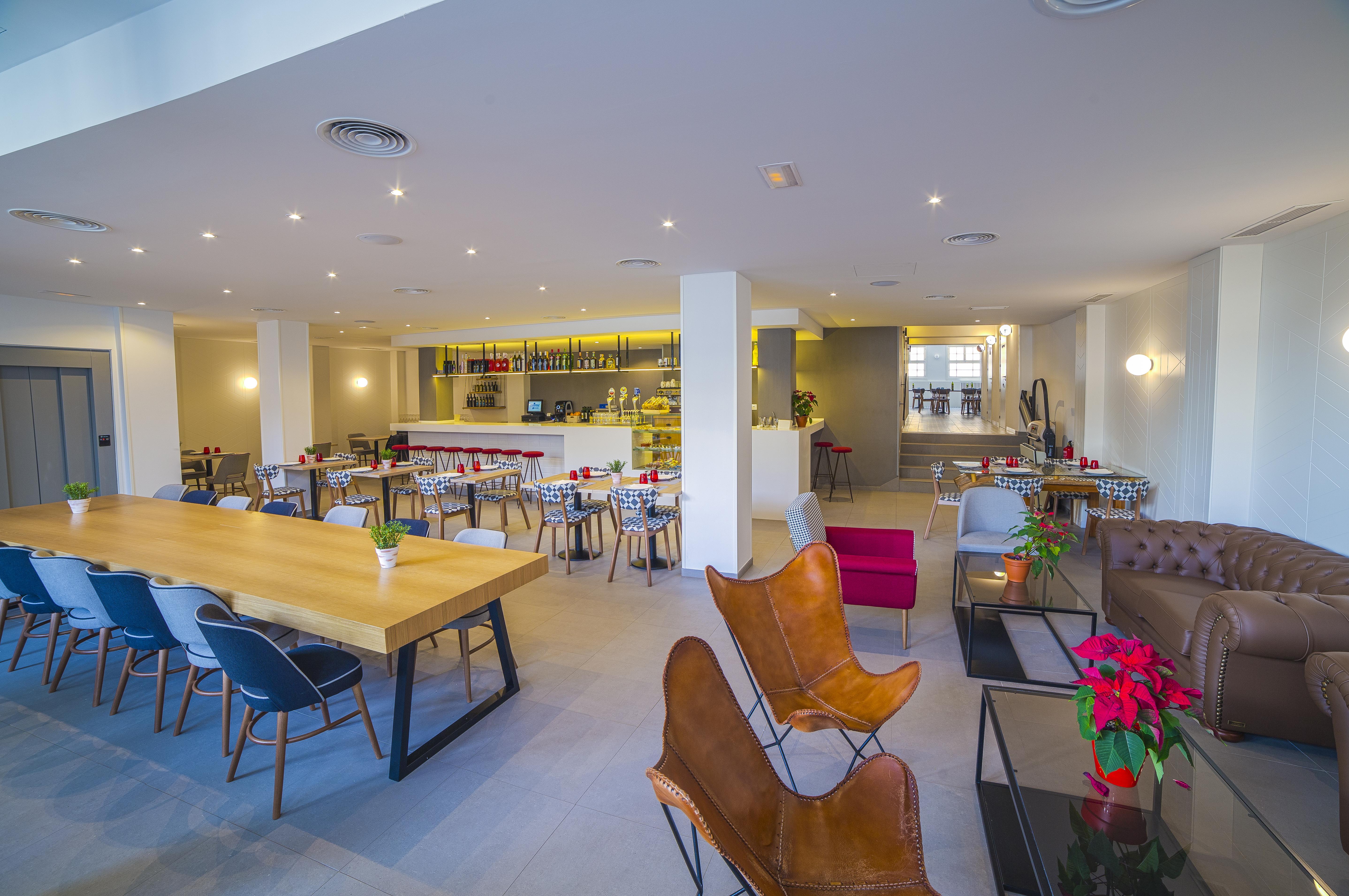 Hospedium Hotel Canitas Maite Gastronomico 카사스 이바녜스 외부 사진