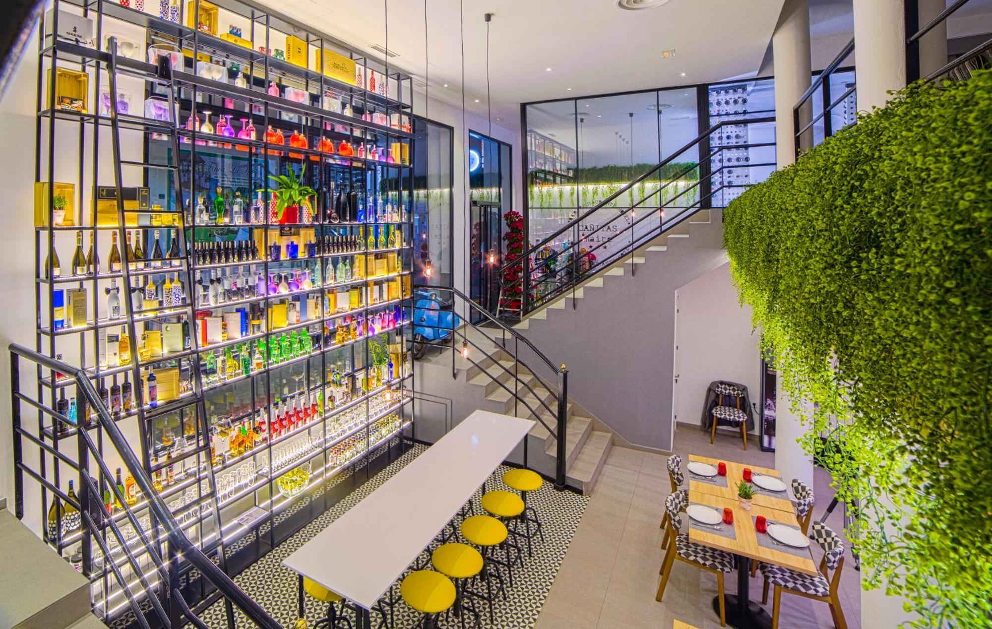 Hospedium Hotel Canitas Maite Gastronomico 카사스 이바녜스 외부 사진