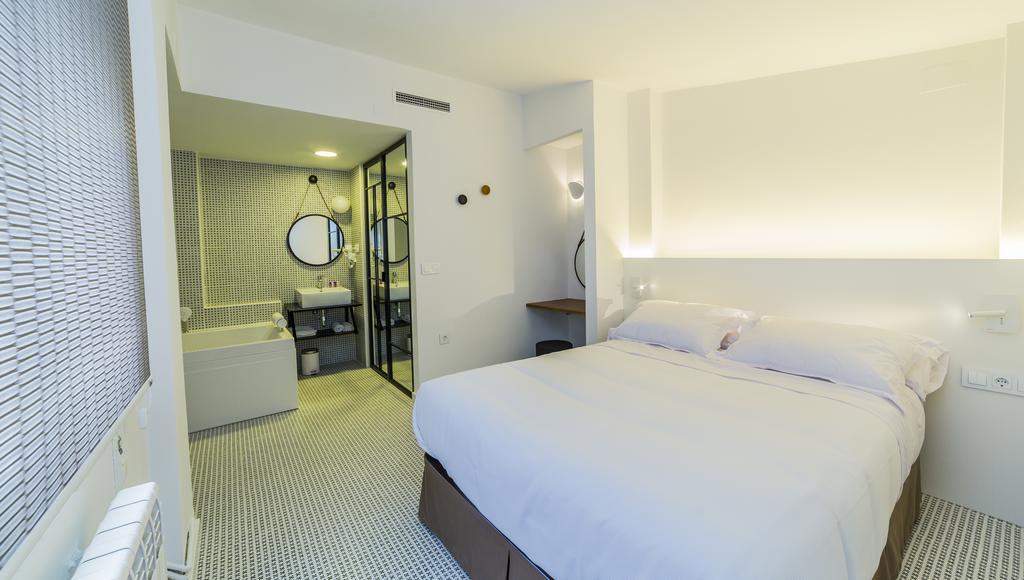 Hospedium Hotel Canitas Maite Gastronomico 카사스 이바녜스 외부 사진