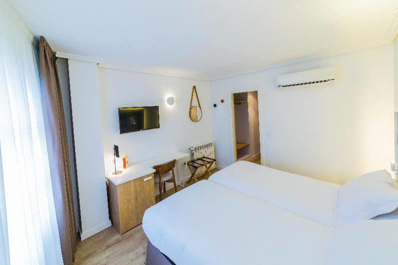 Hospedium Hotel Canitas Maite Gastronomico 카사스 이바녜스 외부 사진