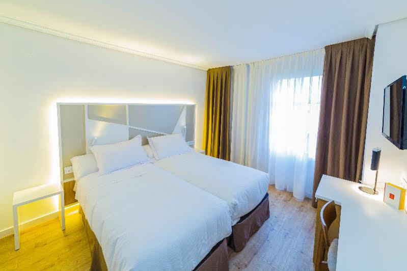 Hospedium Hotel Canitas Maite Gastronomico 카사스 이바녜스 외부 사진